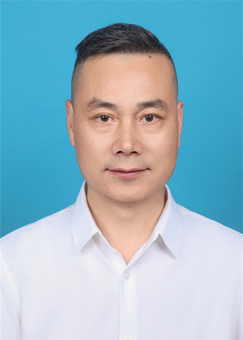 薛立三